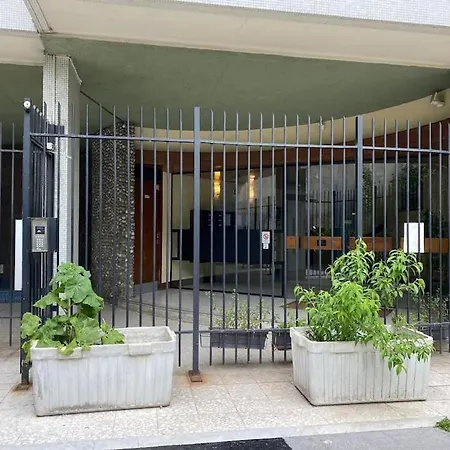 Bright And Quiet Studio, Place D Italie, Apartment *